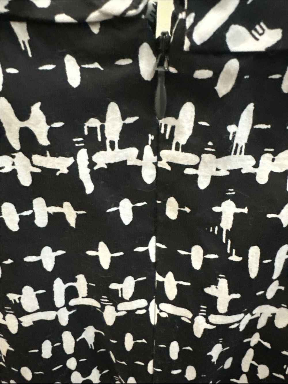 Ann Taylor Black & White Patterned Sleeveless Dress- size 2 - Picture 7 of 8